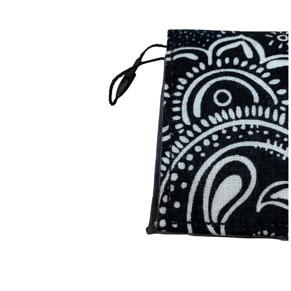 New Without Tags Vera Bradley Black and White Print RFID Card Holder - Picture 3 of 7